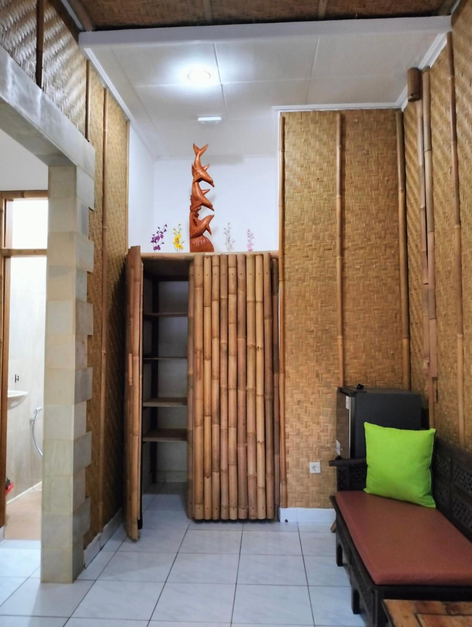 Kaia Lovina Guest House Junior Suite Экстерьер фото