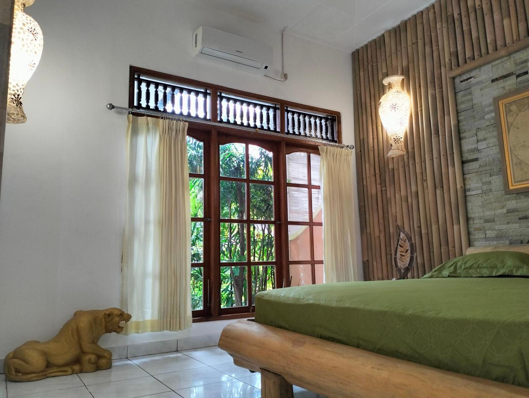 Kaia Lovina Guest House Junior Suite Экстерьер фото